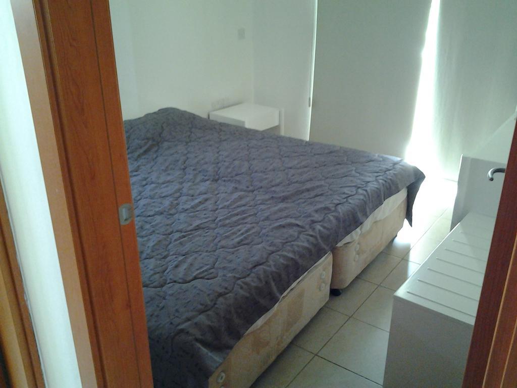 Artemis Karas Holidays Apartment Paralímni Chambre photo