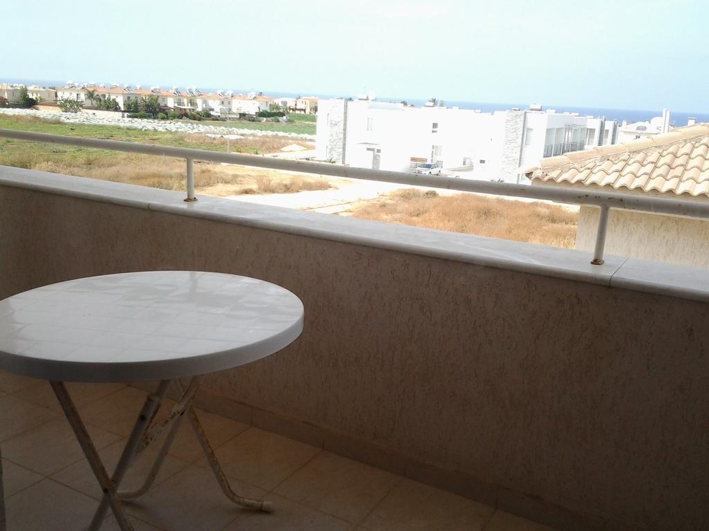 Artemis Karas Holidays Apartment Paralímni Chambre photo